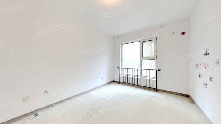 K2狮子城北区 6室2厅 南 北-卧室A