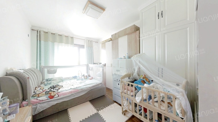 银泰城二期二手房实景图