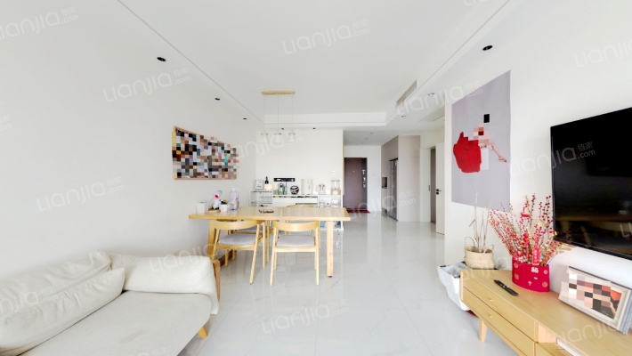 精装修朝南两居，中间楼层，集中供暖-客厅