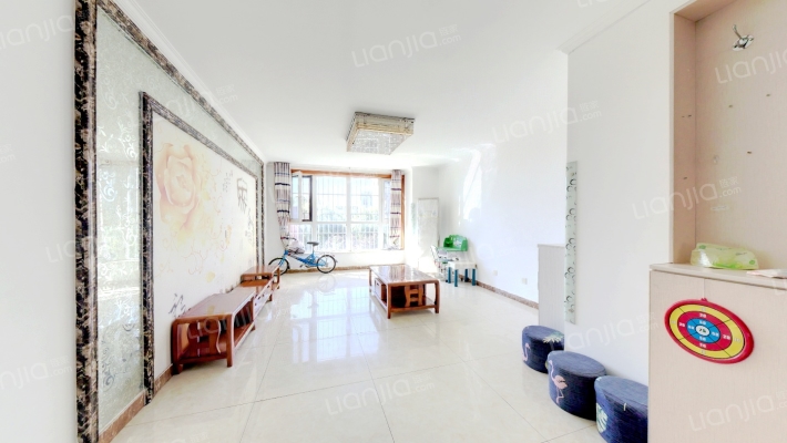 嵘御航城 3室2厅 南 北-客厅