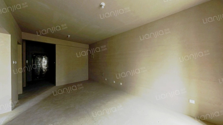 南向两居，毛坯可以随意装修，业主诚意出售-客厅