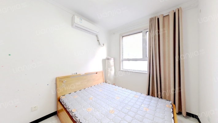 新加坡花园，人车分流，小区环境好，朝阳户型。-卧室