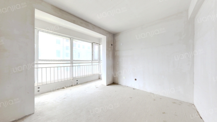 南向正规一居，这个价格别租房了-卧室