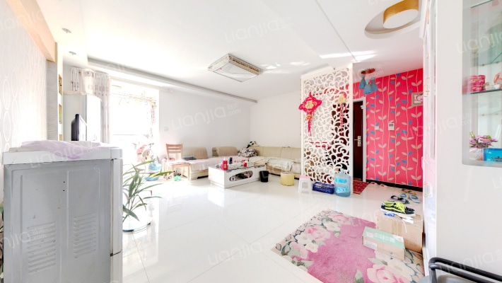 天保郦景 3室2厅 南 北-客厅