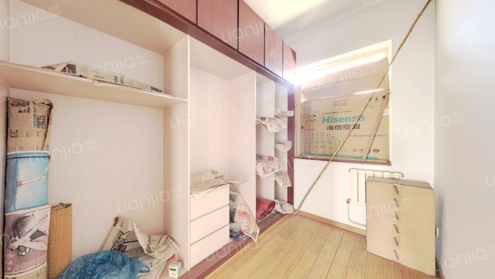 市区精装修的独栋别墅   带大院子-卧室F