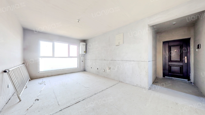 南北通透，小区环境优美，绿化高，出京进京很方便-客厅