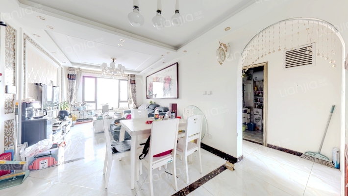 高铁新干线 3室1厅 南 北-客厅