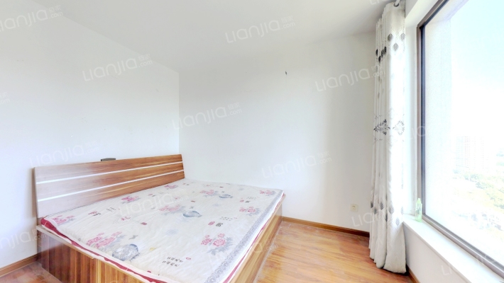 鸿坤南院儿，近高铁站，全南三居室，带装修，诚意出售-卧室C