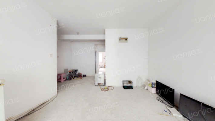 南北通透三居 南北双阳台双卫 户型好诚心卖-客厅