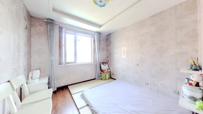 钻石商圈南北通透两居室高楼层采光无遮挡-卧室B