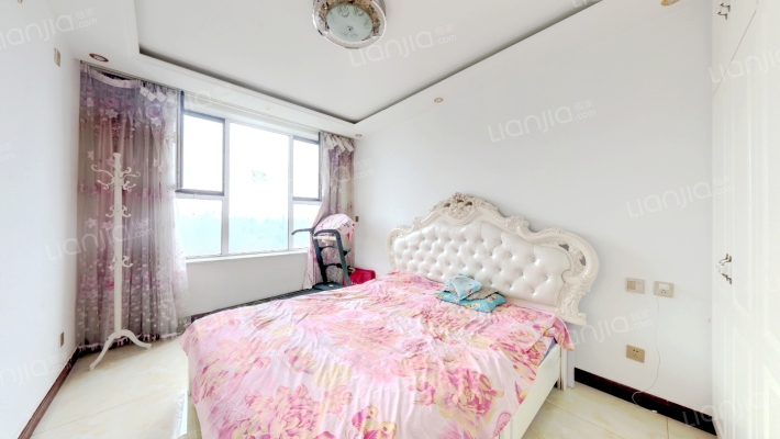 人车分流 出行方便。交通便利，出行方便-卧室A