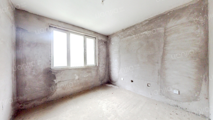 一梯两户，集中供暖，南北通透格局，四居室-卧室A