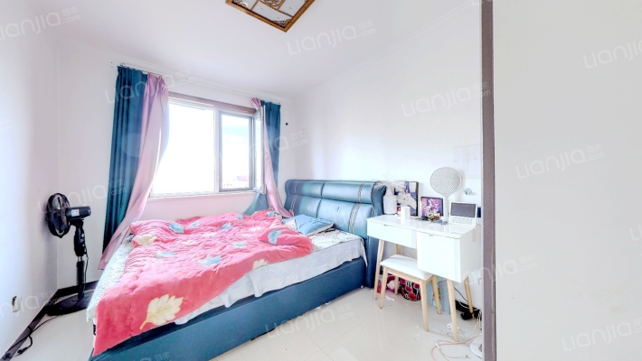 宏远景园 3室1厅 南 北-卧室A