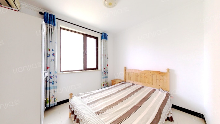 鸿坤理想湾南区 3室1厅 南 北-卧室B