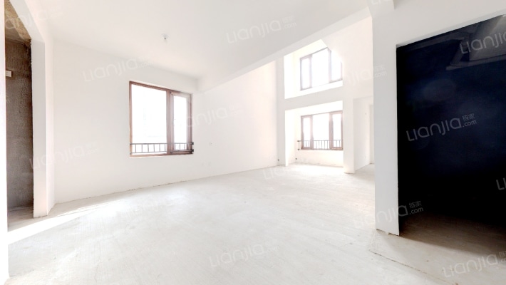 鸿坤理想尔湾 3室1厅 南 北-客厅