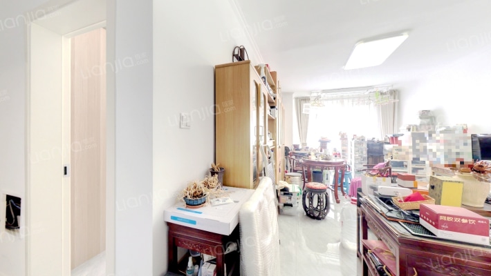 涿州东站鸿坤理想湾，步行800米到高铁站，全阳大两居-客厅