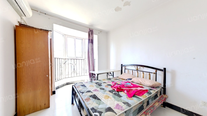 精装修， 精品大三居出售，视野*好-卧室B