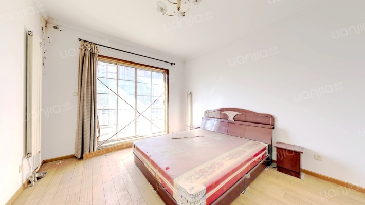 市区精装修的独栋别墅   带大院子-卧室D