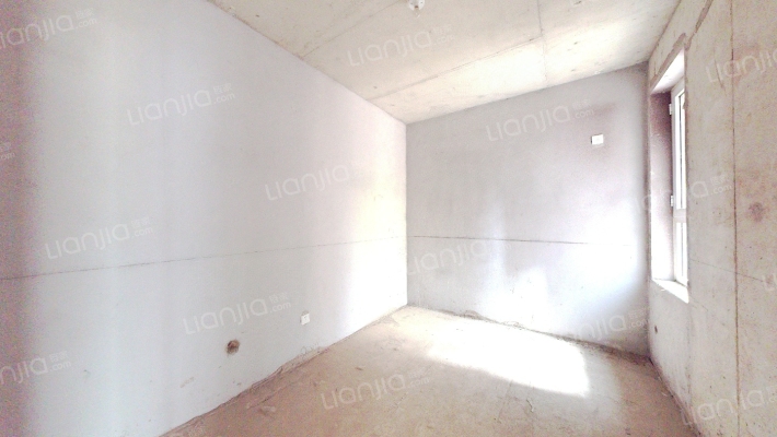 惠友万悦城，一层带小院，毛坯房随意装修，出行方便-卧室A