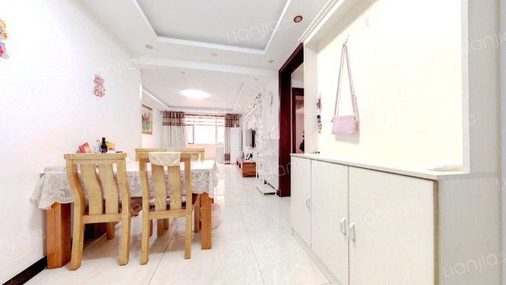 幸福嘉园 南北通透户型  业主诚意出售-客厅