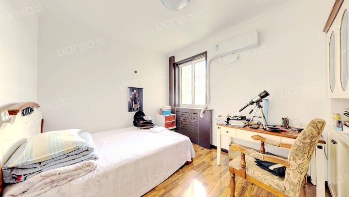 范阳路旁南北通透大三居 配套齐全-卧室B