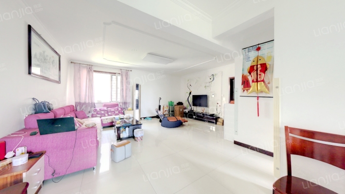 内部有幼儿园，西丁的，房本满二 视野好-客厅