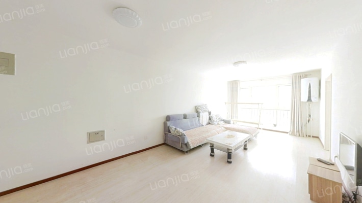 三利中和城一期    精装朝南户型     此房满二-客厅