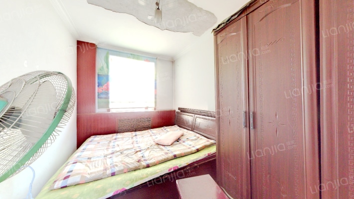 桥西成熟社区配套齐全，通透三居，老板楼-卧室B