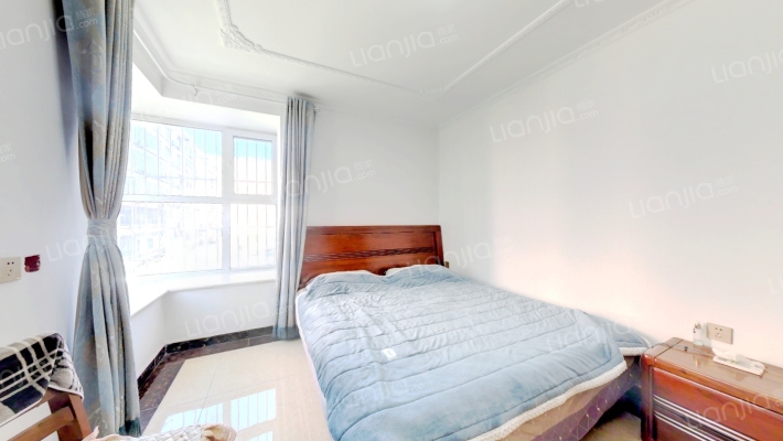 小区在市区位置好 正规一居室 户型方正 看房方便-卧室