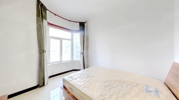 市区独栋别墅，满五唯一，集中冬暖，交通便利-卧室A