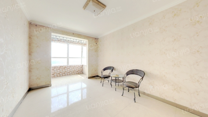 水岸花城，精装两居，明厨明卫，南北通透，中间楼层-卧室A