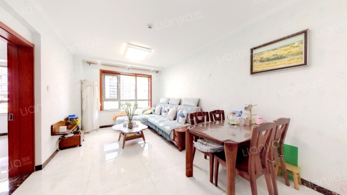 此房满二精装修全南两居室高楼层无抵押-客厅