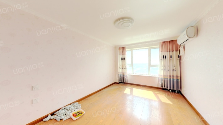 此房南北 向 带装修 4居 上下两层 75平+75平-卧室B