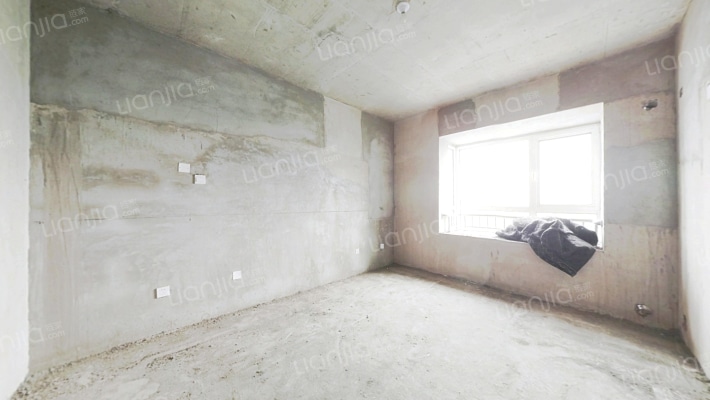 钻石商圈  出行购物便利 中间楼层 全天采光-卧室C