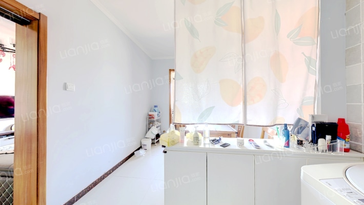 范阳路 南北通透大三居  高楼层  采光好-餐厅