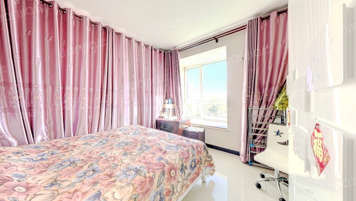 钻石广场旁 金竹花园97平大两居 带地下室急售-卧室B