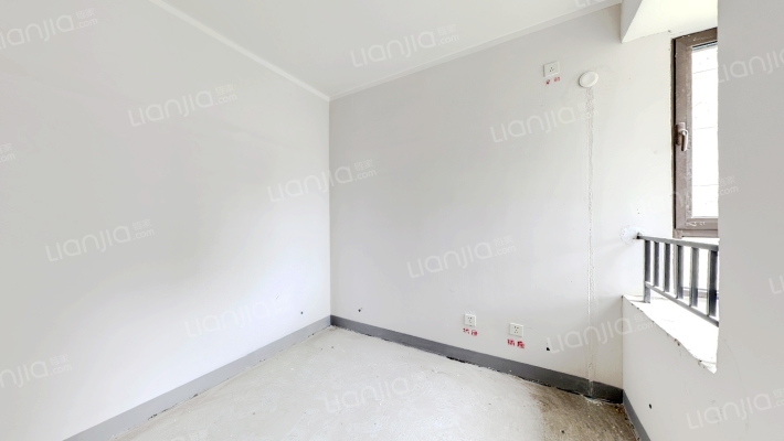 集中供暖 全明格局 总层高18，中高楼层-卧室A