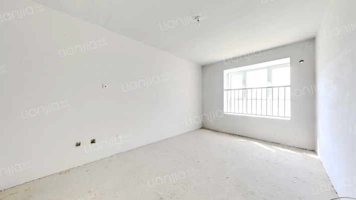 钢研院幸福家园小区，一层南北全明两居室，满五唯一-卧室B