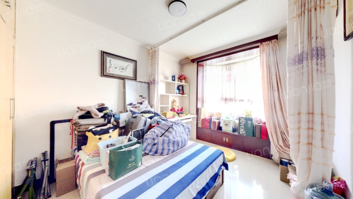 南北通透三居，精装修，领包入住。-卧室A