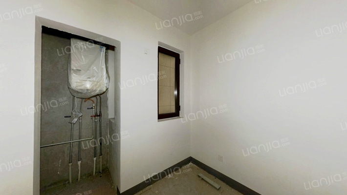 鸿坤北区，中间层，新本，采光好。-餐厅