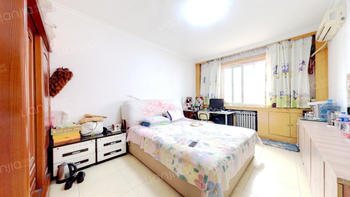 出售槐林新村南北通透高新区集中供暖三居室住宅。-卧室A