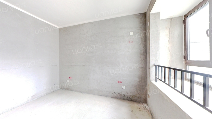 天伦湾全南大两居 毛坯房随意装修 中间楼层采光好-卧室A