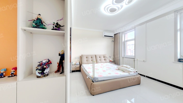 双语大三居 125平精装 南北通透  满五带小房-卧室B