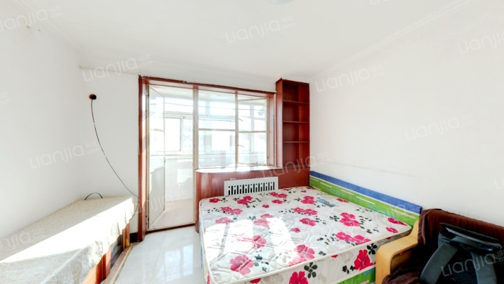 位置在华阳东路，小区环境好，出行方便-卧室A