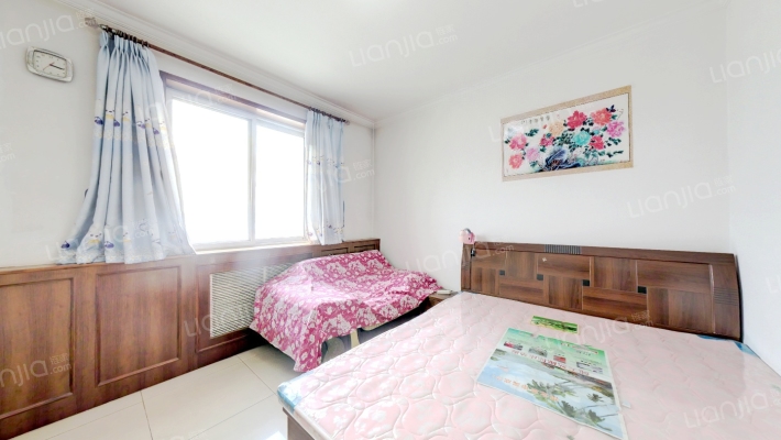 范阳路，旁南北通透大四居，配套设施齐全。-卧室D