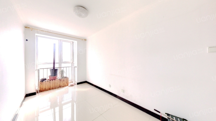 此房满五唯一 全南格局 视野宽阔 采光无遮挡-卧室B