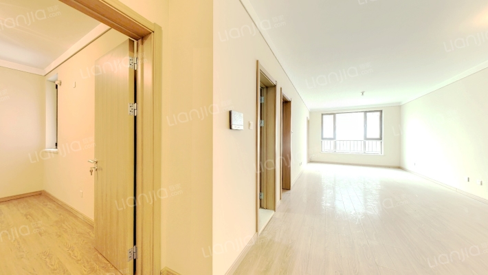 鸿坤全阳三居室    精装修    中间楼层-客厅