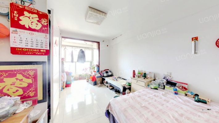 出门冠云路，老城区，房本满两年税少，精装修，采光好-卧室A