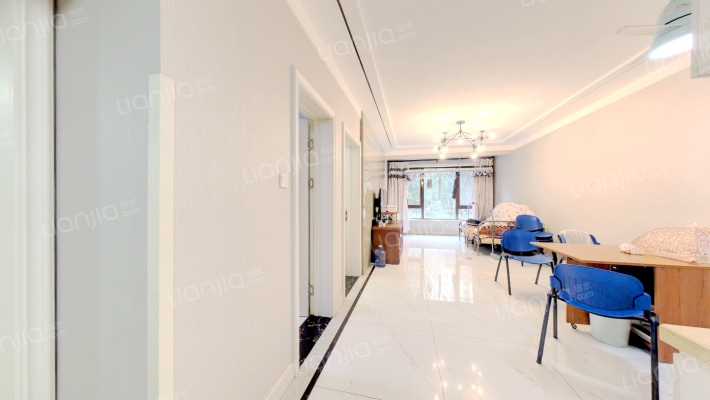 高铁新干线 3室2厅 南-客厅