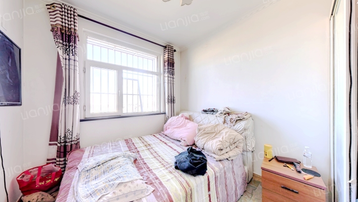 政法街华泰豪庭大三居采光好税费低-卧室C